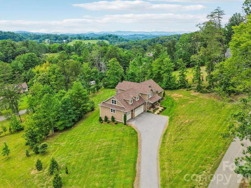 106 Saddle Ridge Drive, Alexander, NC 28701.  MLS# CAR4392356, YatesRealty ID 31634. 