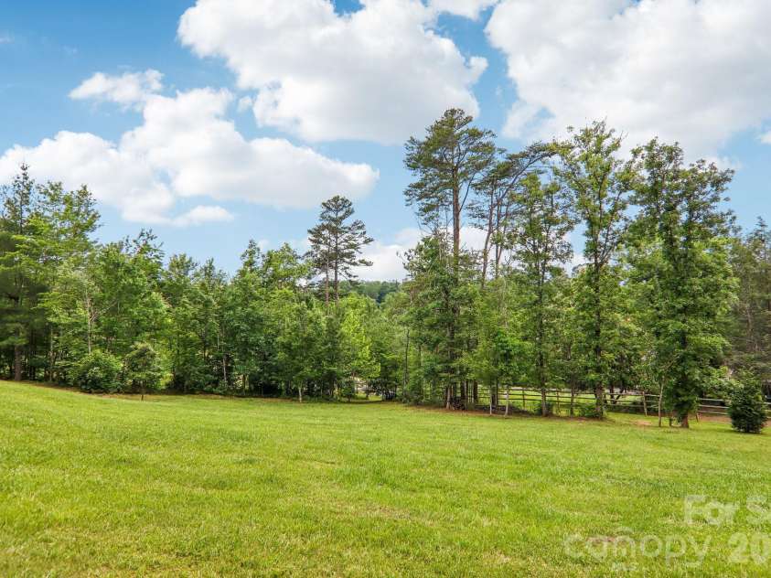 106 Saddle Ridge Drive, Alexander, NC 28701.  MLS# CAR4392356, YatesRealty ID 31634. 