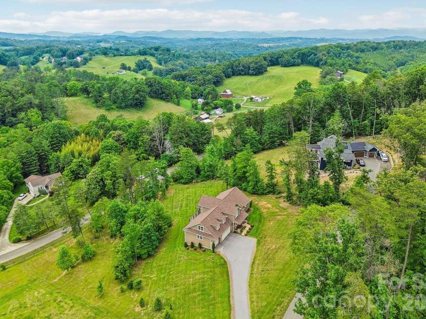 106 Saddle Ridge Drive, Alexander, NC 28701.  MLS# CAR4392356, YatesRealty ID 31634. 