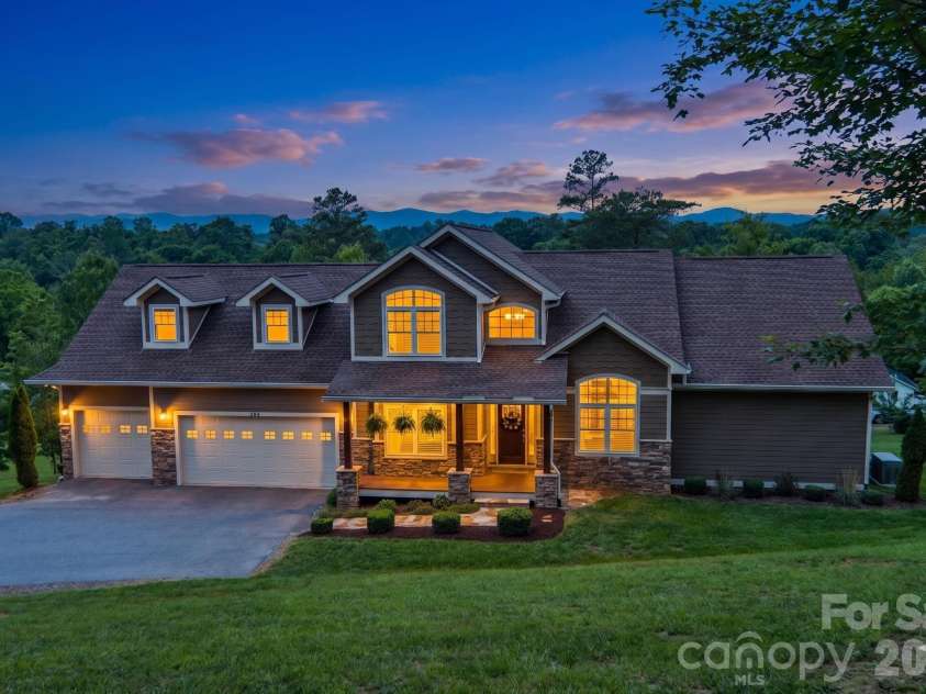 106 Saddle Ridge Drive, Alexander, NC 28701.  MLS# CAR4392356, YatesRealty ID 31634. Virtually Enhanced