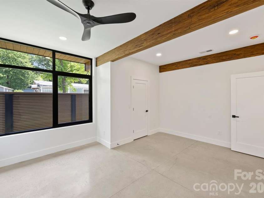 704 Charles Avenue, Charlotte, NC 28205.  MLS# CAR4393616, YatesRealty ID 31635. 