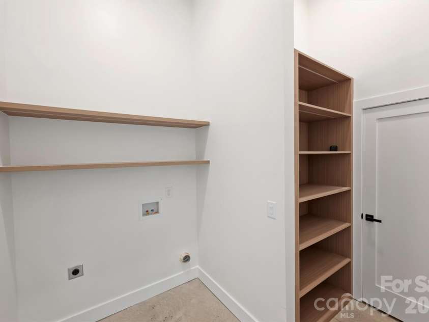 704 Charles Avenue, Charlotte, NC 28205.  MLS# CAR4393616, YatesRealty ID 31635. 