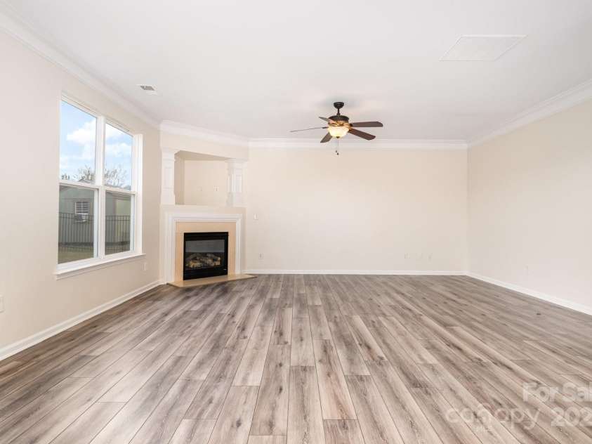 5632 Verrazano Drive, Waxhaw, NC 28173.  MLS# CAR4311987, YatesRealty ID 31637. 