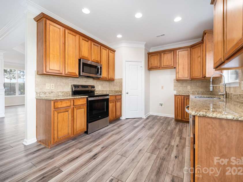 5632 Verrazano Drive, Waxhaw, NC 28173.  MLS# CAR4311987, YatesRealty ID 31637. 