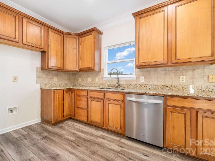 5632 Verrazano Drive, Waxhaw, NC 28173.  MLS# CAR4311987, YatesRealty ID 31637. 