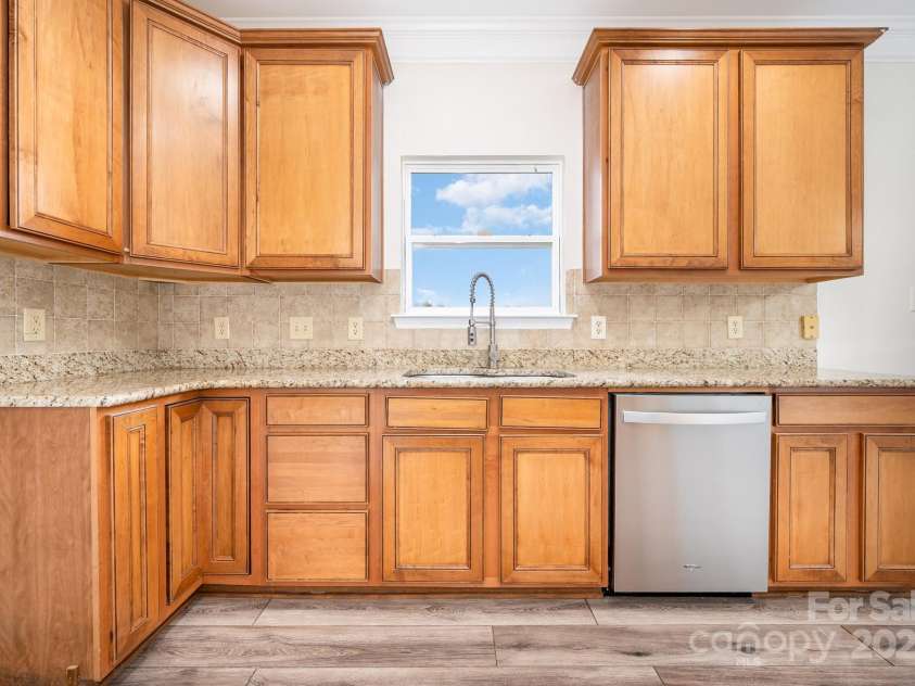 5632 Verrazano Drive, Waxhaw, NC 28173.  MLS# CAR4311987, YatesRealty ID 31637. 