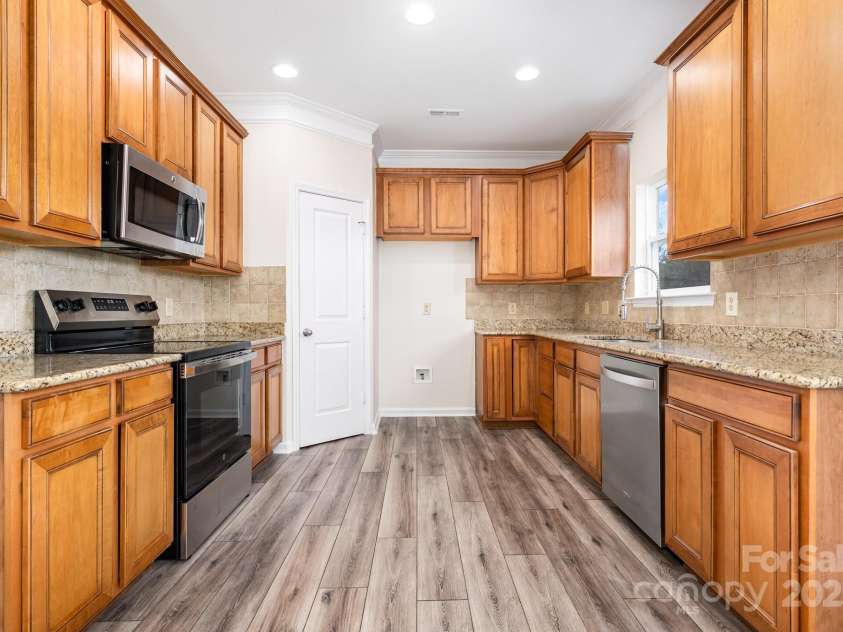 5632 Verrazano Drive, Waxhaw, NC 28173.  MLS# CAR4311987, YatesRealty ID 31637. 