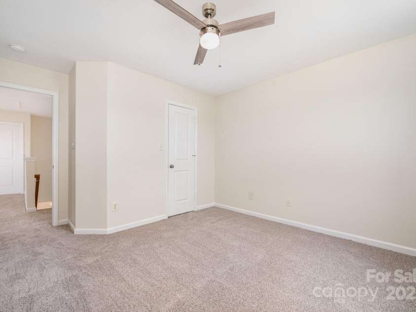 5632 Verrazano Drive, Waxhaw, NC 28173.  MLS# CAR4311987, YatesRealty ID 31637. 