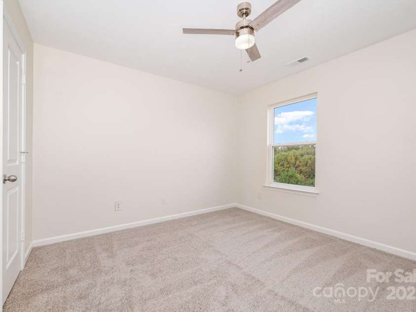 5632 Verrazano Drive, Waxhaw, NC 28173.  MLS# CAR4311987, YatesRealty ID 31637. 