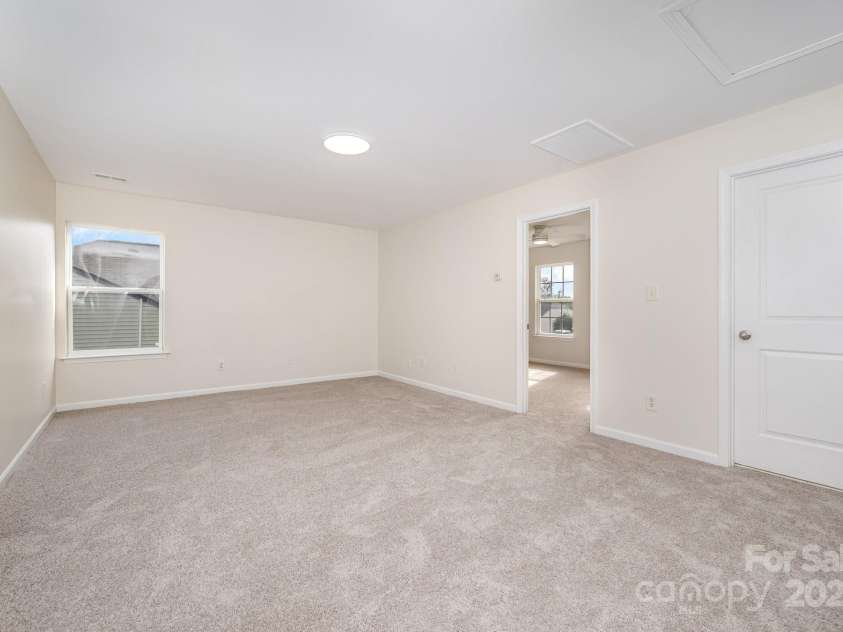 5632 Verrazano Drive, Waxhaw, NC 28173.  MLS# CAR4311987, YatesRealty ID 31637. 