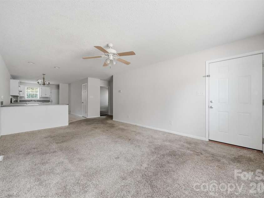 800 Horseshoe Lake Road, Lincolnton, NC 28092.  MLS# CAR4392995, YatesRealty ID 31637. 
