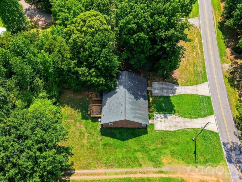 800 Horseshoe Lake Road, Lincolnton, NC 28092.  MLS# CAR4392995, YatesRealty ID 31637. 