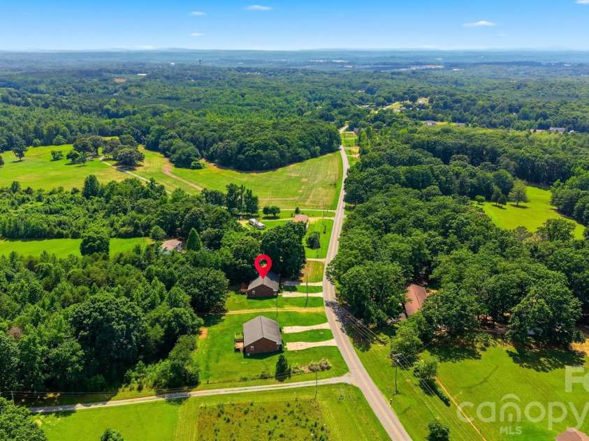 800 Horseshoe Lake Road, Lincolnton, NC 28092.  MLS# CAR4392995, YatesRealty ID 31637. 