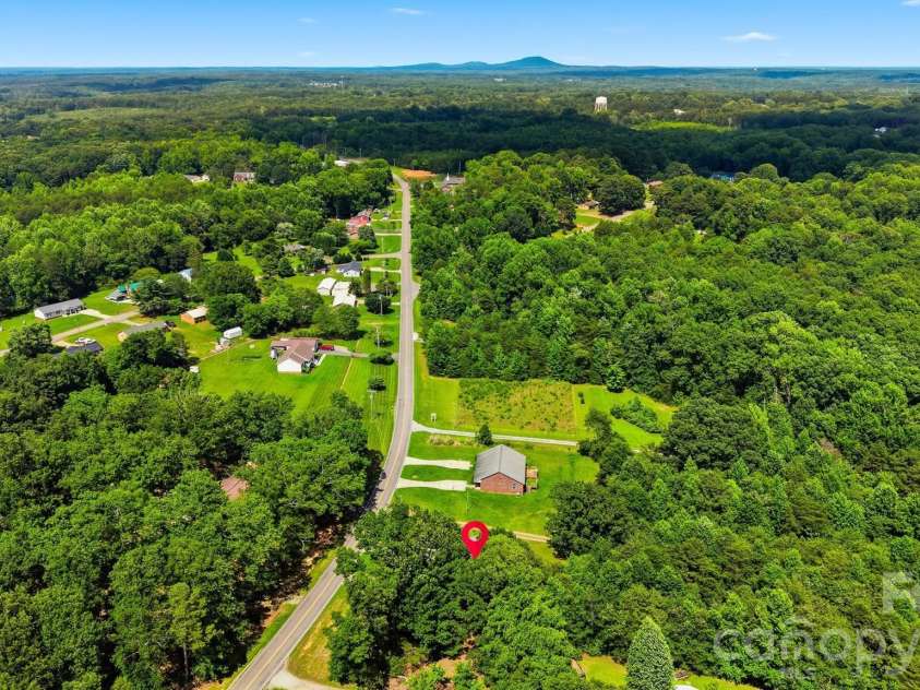 800 Horseshoe Lake Road, Lincolnton, NC 28092.  MLS# CAR4392995, YatesRealty ID 31637. 