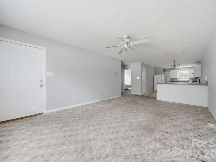 800 Horseshoe Lake Road, Lincolnton, NC 28092.  MLS# CAR4392995, YatesRealty ID 31637. 