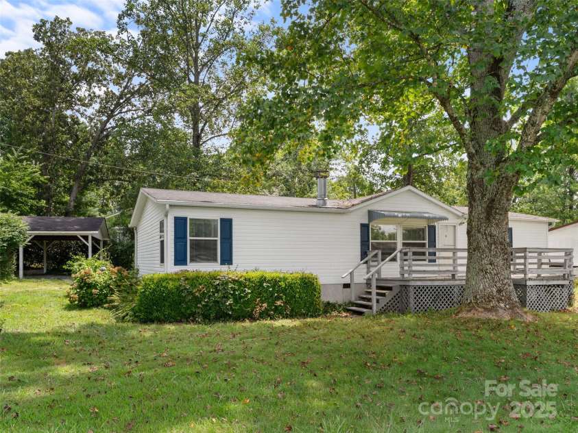 741 Old Sunset Hill Road, Hendersonville, NC 28792.  MLS# CAR4288577, YatesRealty ID 31638. 