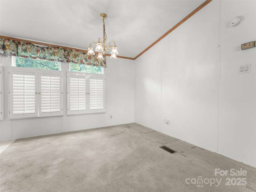 741 Old Sunset Hill Road, Hendersonville, NC 28792.  MLS# CAR4288577, YatesRealty ID 31638. 