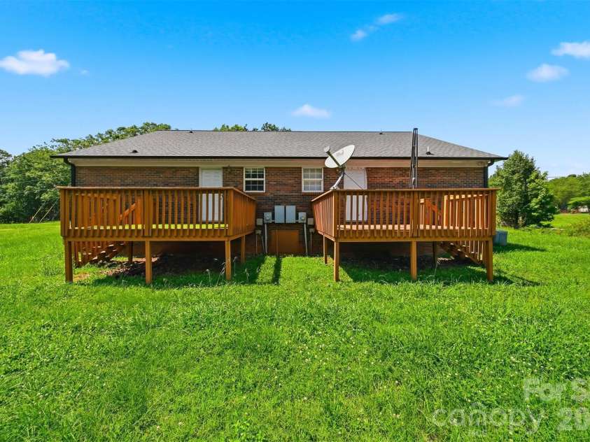 820 Horseshoe Lake Road, Lincolnton, NC 28092.  MLS# CAR4393688, YatesRealty ID 31638. 