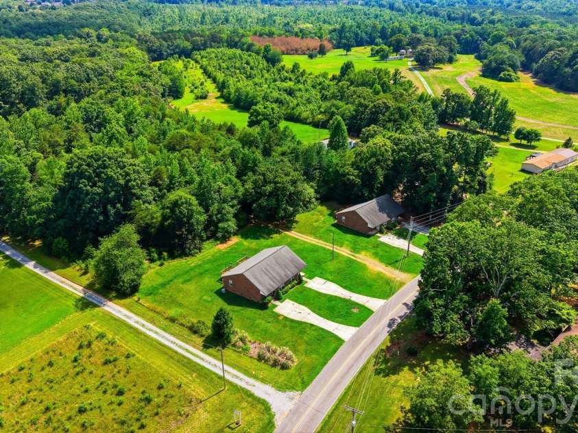 820 Horseshoe Lake Road, Lincolnton, NC 28092.  MLS# CAR4393688, YatesRealty ID 31638. 