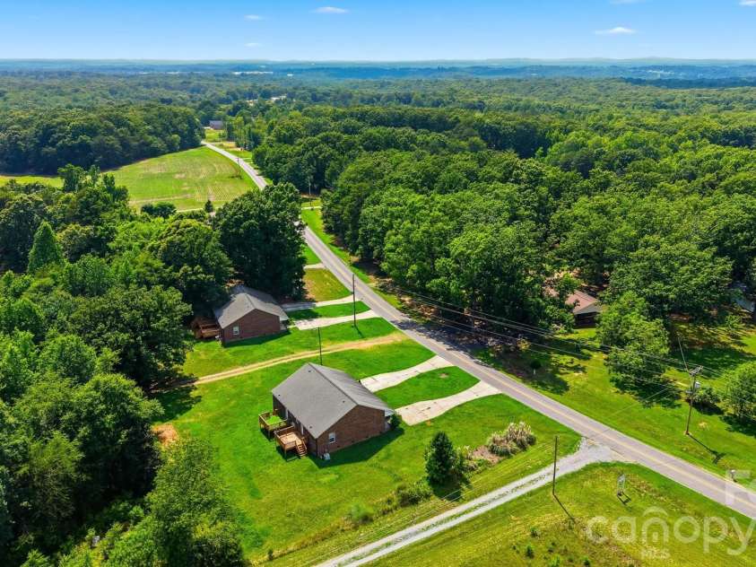 820 Horseshoe Lake Road, Lincolnton, NC 28092.  MLS# CAR4393688, YatesRealty ID 31638. 