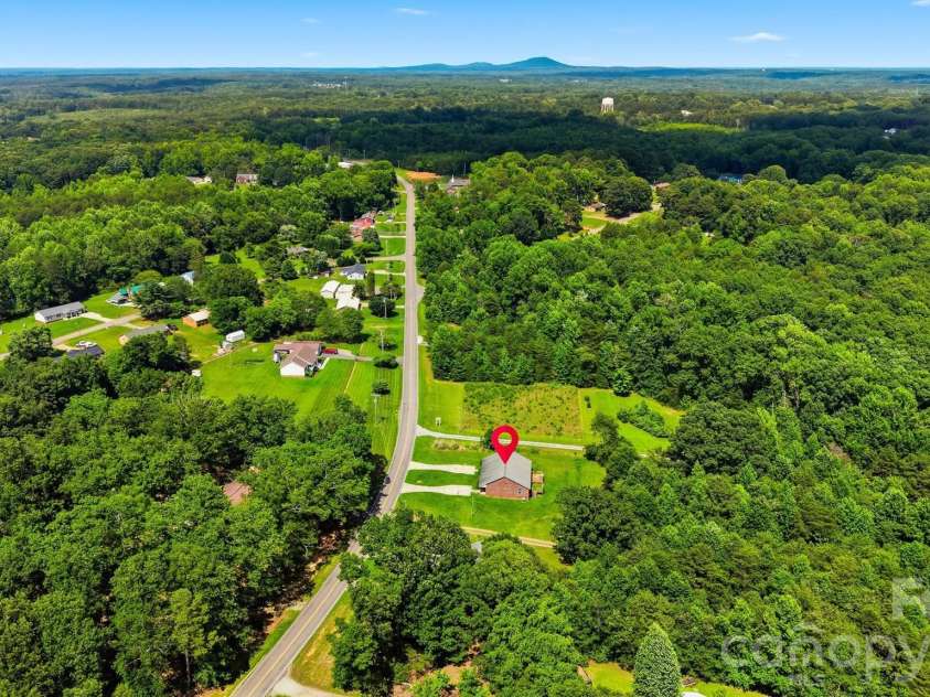 820 Horseshoe Lake Road, Lincolnton, NC 28092.  MLS# CAR4393688, YatesRealty ID 31638. 