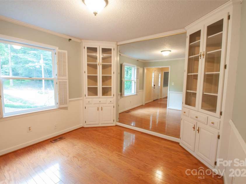 2540 Heritage Circle, Statesville, NC 28625.  MLS# CAR4246736, YatesRealty ID 31639. 