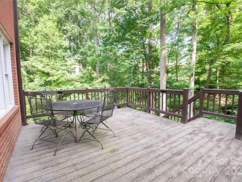 2540 Heritage Circle, Statesville, NC 28625.  MLS# CAR4246736, YatesRealty ID 31639. 