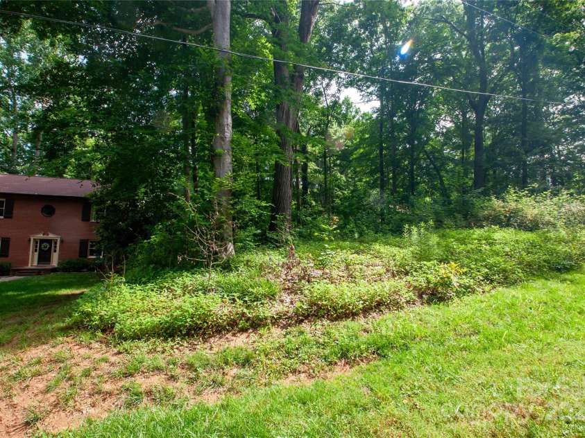 2540 Heritage Circle, Statesville, NC 28625.  MLS# CAR4246736, YatesRealty ID 31639. 