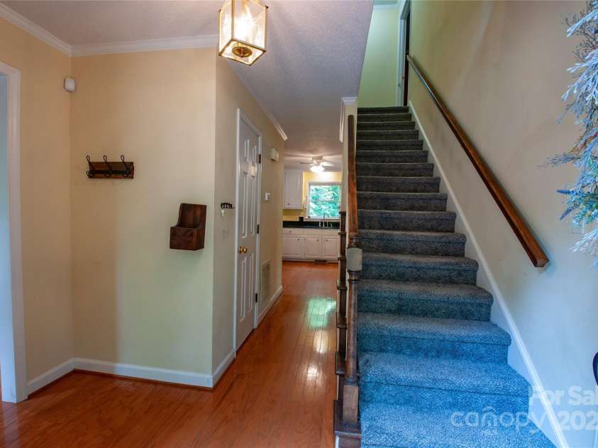 2540 Heritage Circle, Statesville, NC 28625.  MLS# CAR4246736, YatesRealty ID 31639. Foyer