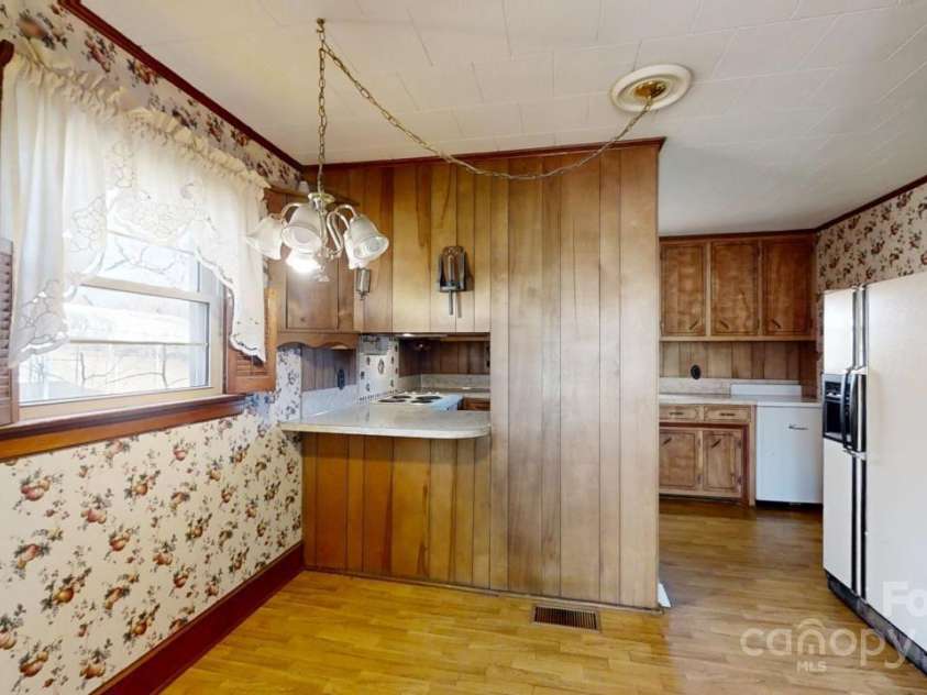 4774 NC 150 Highway, Lincolnton, NC 28092.  MLS# CAR4226558, YatesRealty ID 3164. 