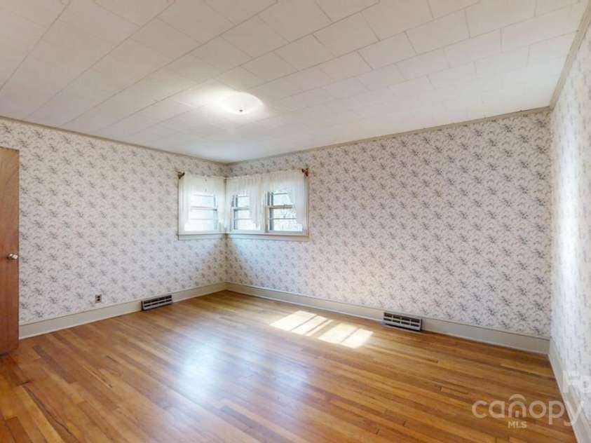 4774 NC 150 Highway, Lincolnton, NC 28092.  MLS# CAR4226558, YatesRealty ID 3164. 