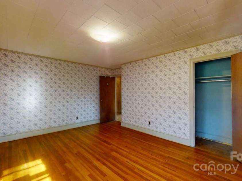 4774 NC 150 Highway, Lincolnton, NC 28092.  MLS# CAR4226558, YatesRealty ID 3164. 