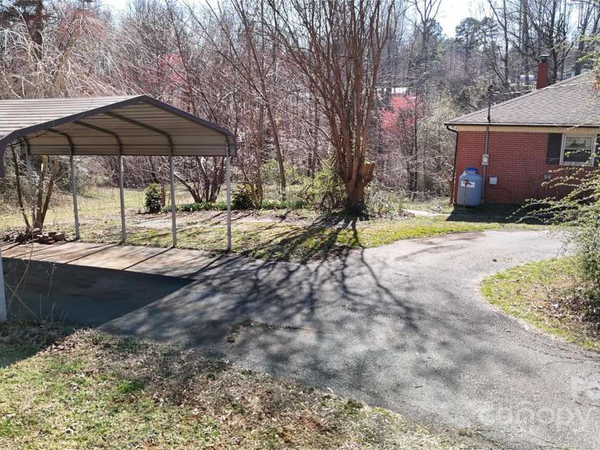 4774 NC 150 Highway, Lincolnton, NC 28092.  MLS# CAR4226558, YatesRealty ID 3164. 