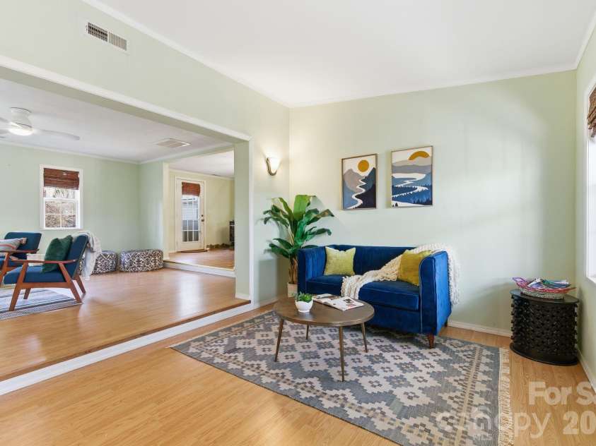 72 Lacey Lane, Hendersonville, NC 28739.  MLS# CAR4308230, YatesRealty ID 3164. Entrance nook (looking toward living room/dining room)