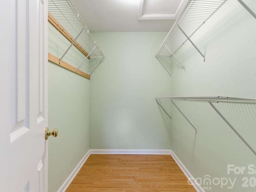 72 Lacey Lane, Hendersonville, NC 28739.  MLS# CAR4308230, YatesRealty ID 3164. Primary Closet