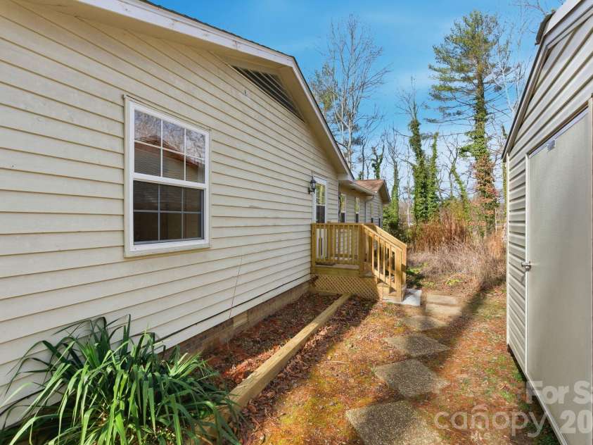 72 Lacey Lane, Hendersonville, NC 28739.  MLS# CAR4308230, YatesRealty ID 3164. Rear Entrance Walk (from driveway/parking)