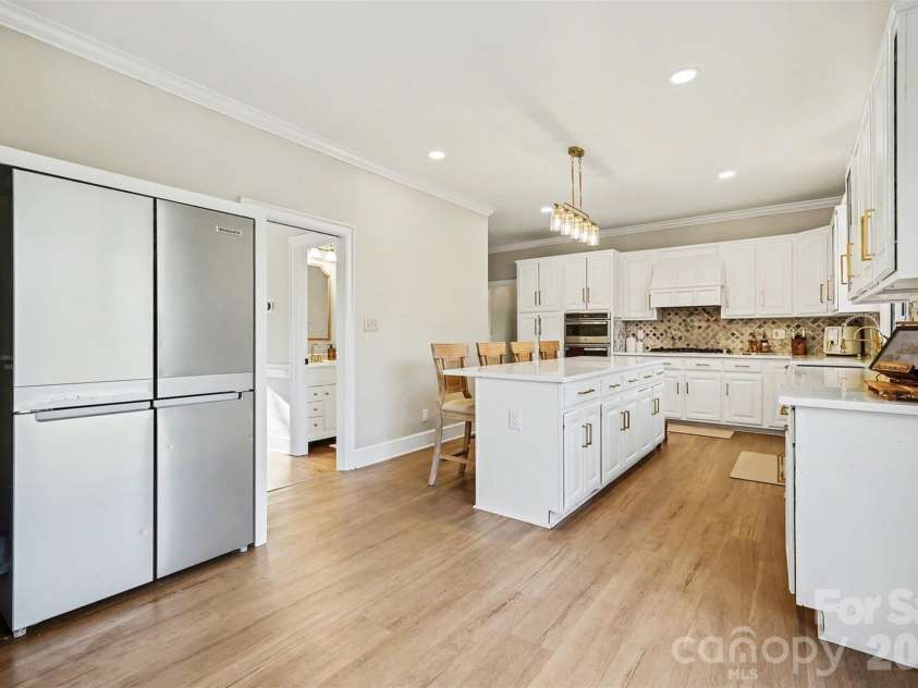 9908 Colvard Circle, Charlotte, NC 28269.  MLS# CAR4332495, YatesRealty ID 3164. 