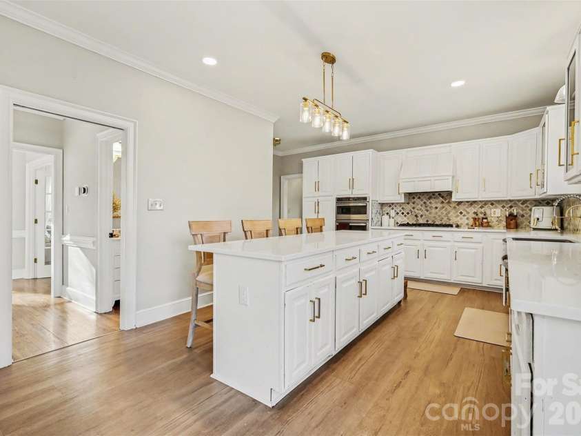 9908 Colvard Circle, Charlotte, NC 28269.  MLS# CAR4332495, YatesRealty ID 3164. 