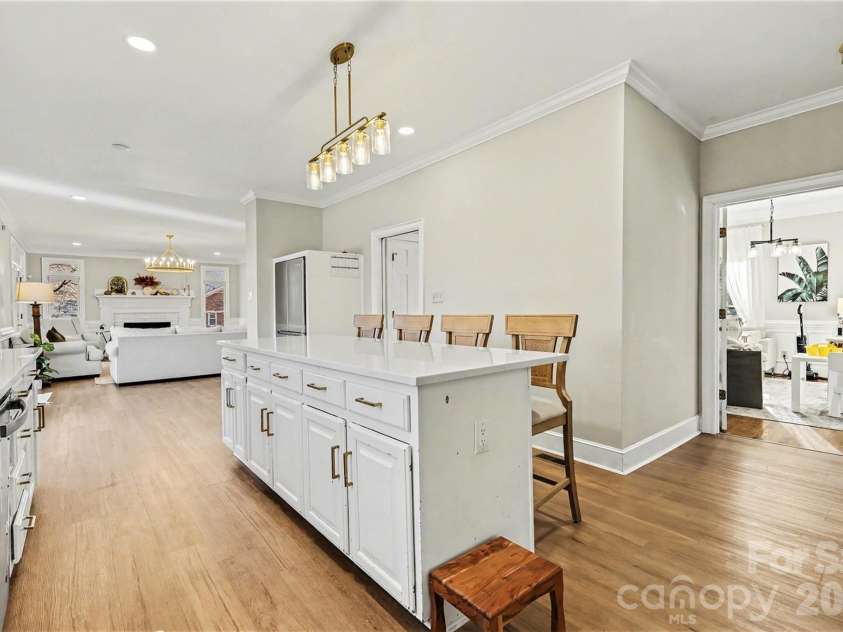 9908 Colvard Circle, Charlotte, NC 28269.  MLS# CAR4332495, YatesRealty ID 3164. 