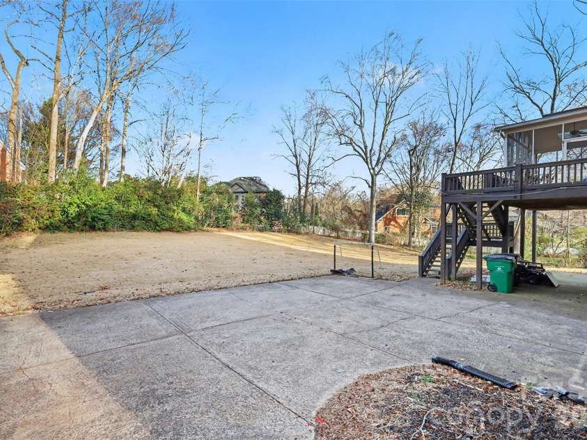 9908 Colvard Circle, Charlotte, NC 28269.  MLS# CAR4332495, YatesRealty ID 3164. Backyard with Bermuda Sod
