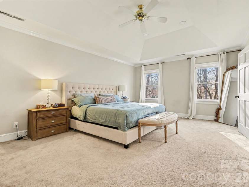 9908 Colvard Circle, Charlotte, NC 28269.  MLS# CAR4332495, YatesRealty ID 3164. Primary Bedroom