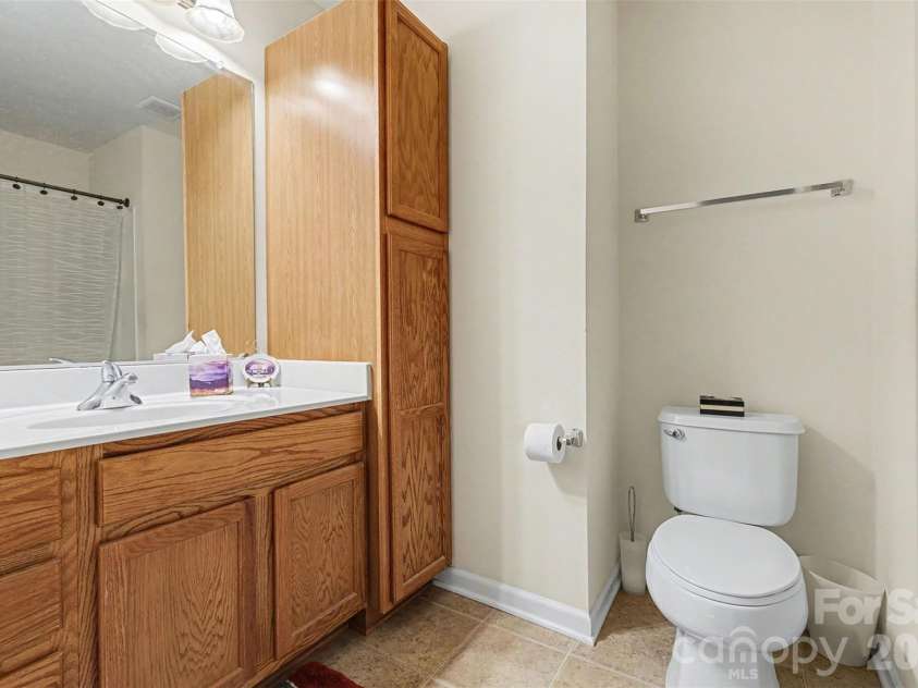 14262 Tamarack Drive, Charlotte, NC 28273.  MLS# CAR4337195, YatesRealty ID 31641. 