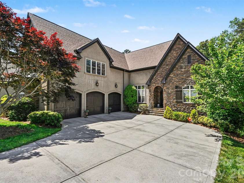 295 Bent Tree Drive, Stanley, NC 28164.  MLS# CAR4356670, YatesRealty ID 31642. 