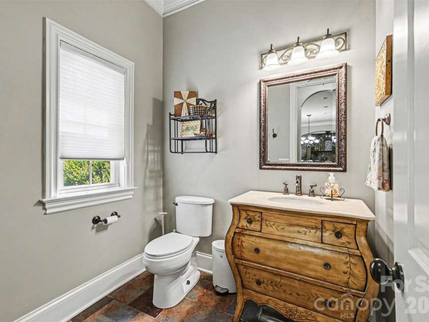 295 Bent Tree Drive, Stanley, NC 28164.  MLS# CAR4356670, YatesRealty ID 31642. Main Level Bath