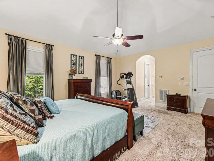 295 Bent Tree Drive, Stanley, NC 28164.  MLS# CAR4356670, YatesRealty ID 31642. Primary Bedroom