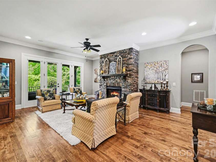 295 Bent Tree Drive, Stanley, NC 28164.  MLS# CAR4356670, YatesRealty ID 31642. Sitting Room - Open Floor Plan
