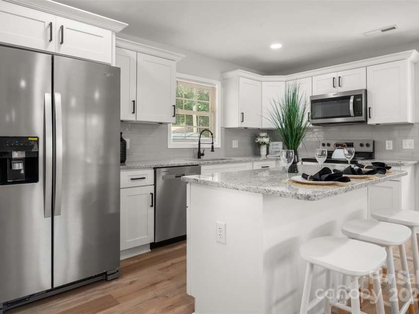 756 Logan Street, Mooresville, NC 28115.  MLS# CAR4268702, YatesRealty ID 31642. 