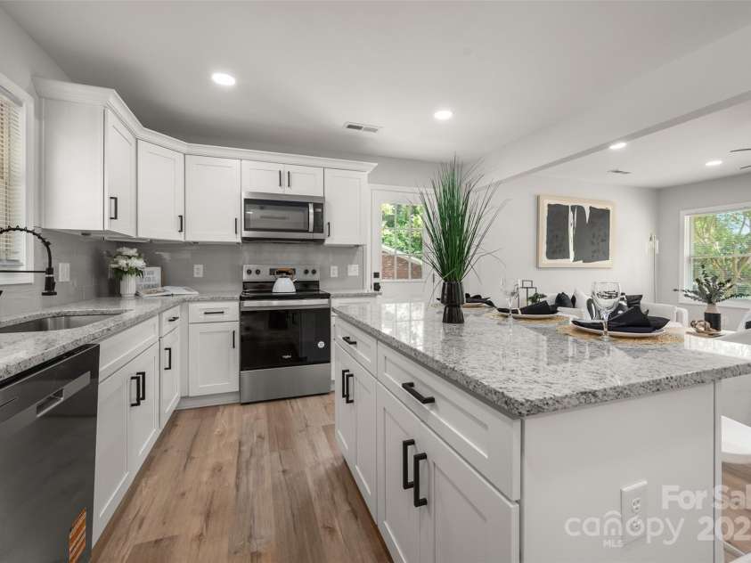 756 Logan Street, Mooresville, NC 28115.  MLS# CAR4268702, YatesRealty ID 31642. 