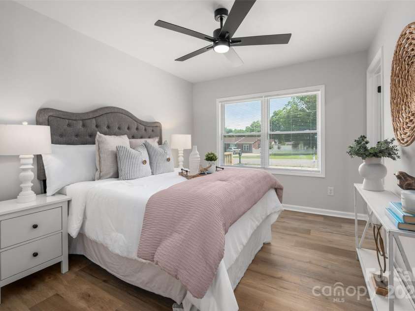 756 Logan Street, Mooresville, NC 28115.  MLS# CAR4268702, YatesRealty ID 31642. 