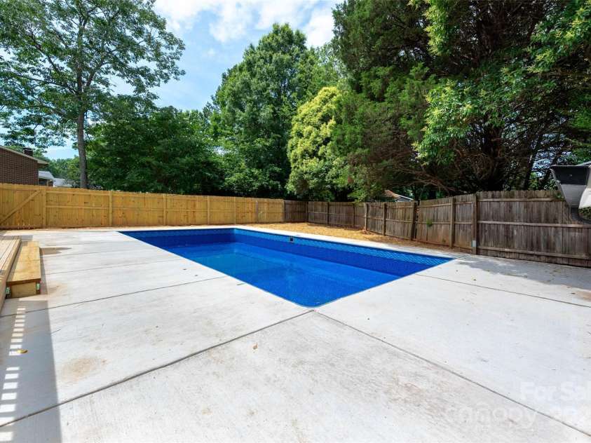 756 Logan Street, Mooresville, NC 28115.  MLS# CAR4268702, YatesRealty ID 31642. 